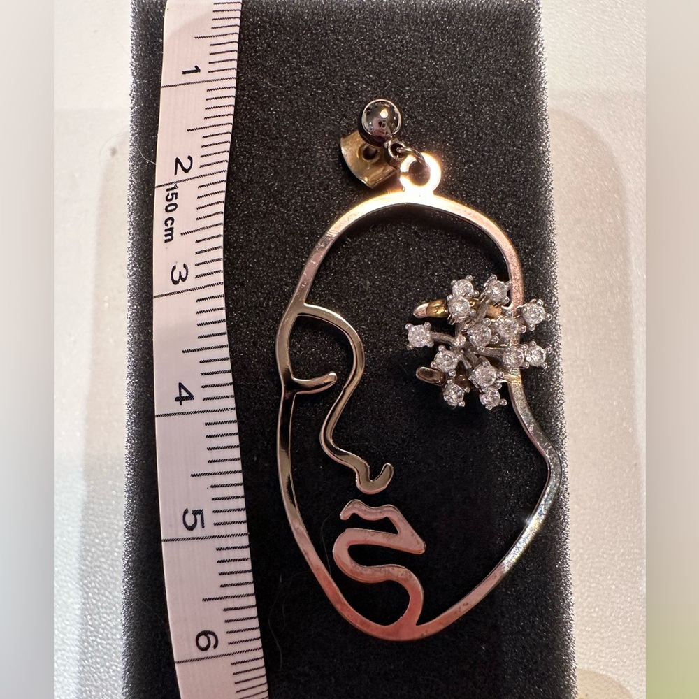 Designer single earring
